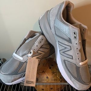 New Balance 990v5 Men's Size 9.5